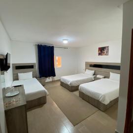 HOTEL NOON، فندق في العيون