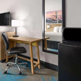 Days Inn by Wyndham Ladson Summerville Charleston, хотел в Ладсън