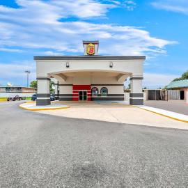 Super 8 by Wyndham Baton Rouge/I-10, hotel di Baton Rouge