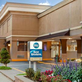 Best Western Mill River Manor, hotelli kohteessa Rockville Centre