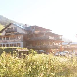 Almi's Berghotel, хотел в Obernberg am Brenner