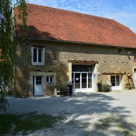 Le Moulin au Fil de l'Eau - 5 moulin Busselin 52250 ORCEVAUX, hotelli kohteessa Verseilles-le-Bas