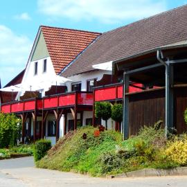 Reiter- und Ferienhof Redder, hotel di Bad Driburg