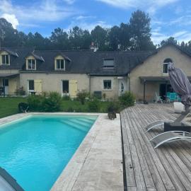 Gite Les Quatre Alouettes, hotell sihtkohas Mazières-de-Touraine