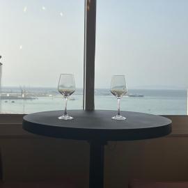 La vue – hotel w mieście Charf