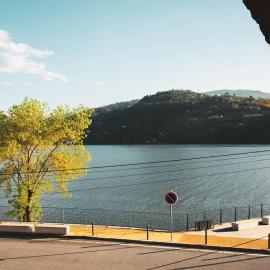 Douro Bay House