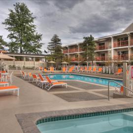 Ashland Hills Hotel & Suites, готель у місті Ешленд