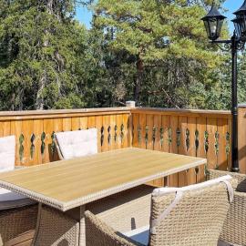4 person holiday home in HUDDINGE-By Traum، فندق في بلدية هودينجه