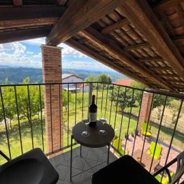 Il Girasole Apartments - Langhe, hotel en Treiso