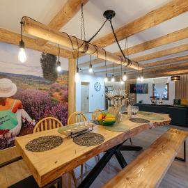 Cabana Natura Toplița, hotel in Topliţa