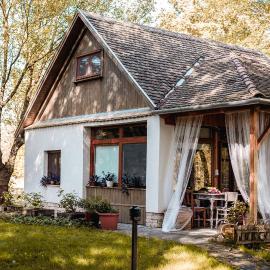 Erdőszéli Házikó, viešbutis mieste Baja