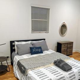 Cosy room near medical district with private balcony