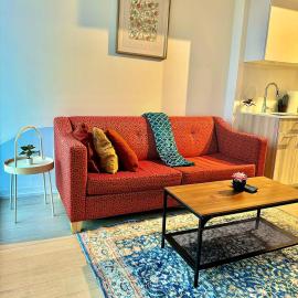 Elegant Condo Near Eaton Centre Mall, Hotel in Toronto
