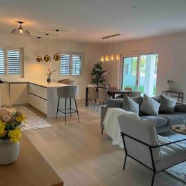 Luxury lakeside home Geneva Lausanne, hotel em Rolle