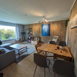 Lyngen accommodation and sauna, hotel in Lyngseidet