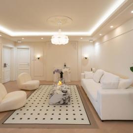 Molly House- walk to Yu Garden and Near the Bund, East Nanjing Road, 3bedrooms 1study 2 bathrooms elevator apartment