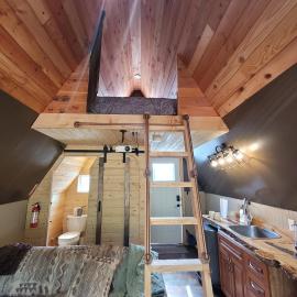 Mushroom Cabin on Homestead w Hot Tub, hotel en Brew Bay