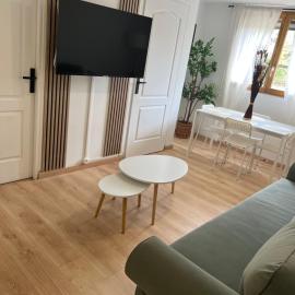 Appartement Près de Paris, Disney & CDG, hotel in Tremblay-En-France