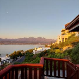 Bay View Cabin
