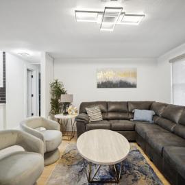 3Bd 2Ba House with Parking Laundry and Large Patio، فندق في لارغو