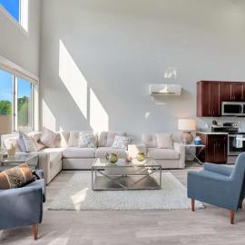 Luxe Condo Overlooking Park, hotel in Birmingham