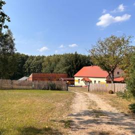 Dom Nad Jeziorem Trzy Tonie, hotel a Silna Nowa