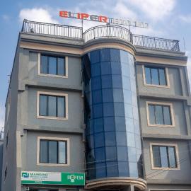 Eliper Hotel, hotel di Gatura