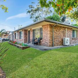 Family Coastal Escape Narrawallee NSW