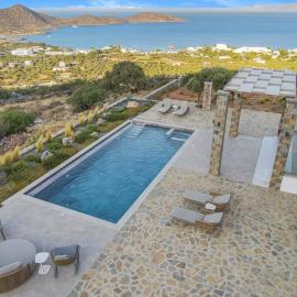 Sole Mare Luxury Villa With Sea View & Private Pool in Elounda, hotel in Elounda