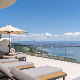 Top Apartments Opatija-Residence Opatija，Dobreć的飯店