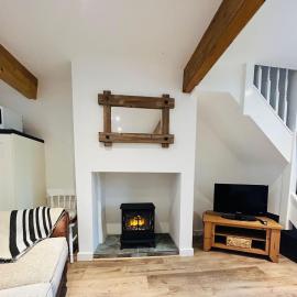 Cozy cottage in Mytholmroyd nr Hebden Bridge, hotel di Hebden Bridge