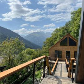 Glola LakeFront, hotel v destinaci Glola