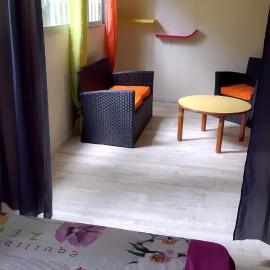 Petite Maison Atypique En Bois, hotel em Le Petit Brûlé