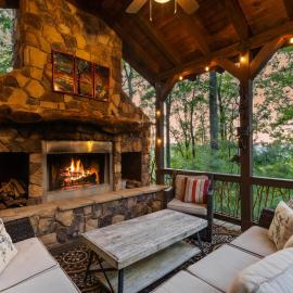 Views for Miles Outdoor Fireplace~ Shuffleboard, hotel u gradu Mineral Bluff