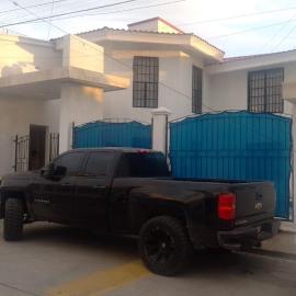 Casa Cedros