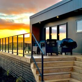 Luxury Absolute Ocean View Lodge, hotel a Waverley