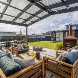 Sunny Hideaway - Whangamata Holiday Home