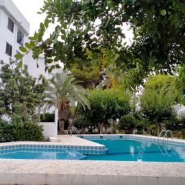 APARTAMENTO CON PISCINA Y TERRAZA A 3 MIN DE LA PLAYA LAS FUENTES Sin aire acondicionado, hotel in Alcossebre