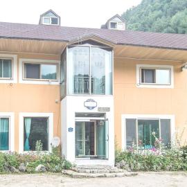 Pyeongchang Songnim Private Pension, hotel u gradu 'Pyeongchang'