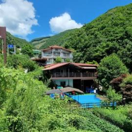 Hwacheon Myeongjiryeong Valley Pension, hotelli kohteessa Hwach'ŏn