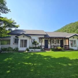 Pyeongchang Heungjeong Valley 409 Pension, hotel in Pyeongchang