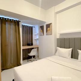 Restful and Good Deal Studio at Tokyo Riverside PIK 2 Apartment By Travelio, ξενοδοχείο σε Rawalembang