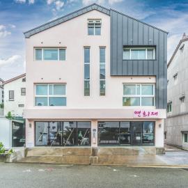 Yeonhuijae Pool Villa Private Beomeo Branch, hotel in Yangsan