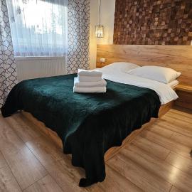 Bukowiański Dworek - Blisko wyciągi, termy, szlaki turystyczne oraz kuchnia i grill w obiekcie, hotel in Bukowina Tatrzańska