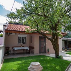 Къща за гости Фолис – hotel w mieście Kiustendił