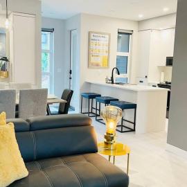 ENTIRE Sunrise Resort Townhome in Parksville, Hotel in Parksville