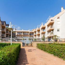 Ap Castell Beach