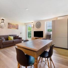 Aloha Lake Apartments, hotel in Mandello del Lario
