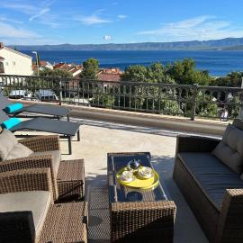 Zana, hotel sa Bol