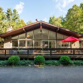 Evergreen Escape - Tobermory Chalet and Sauna, ξενοδοχείο σε Tobermory